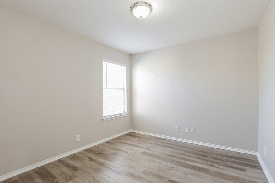 Building Photo - 6734 Benke Farm