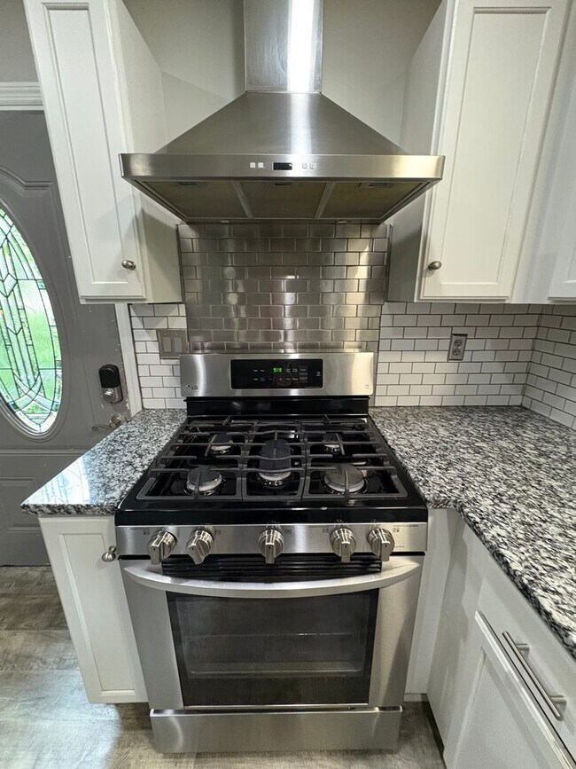 Building Photo - 3 bedroom 3 bath in Spartanburg!!