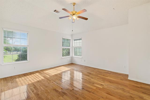 Building Photo - 3100 Verbena Dr