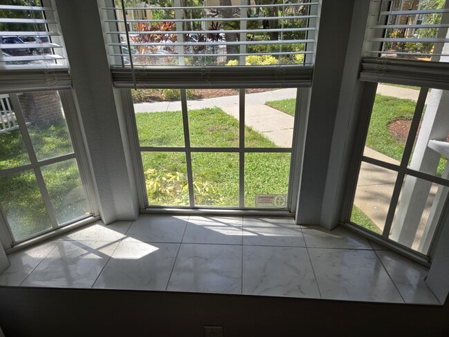 Building Photo - 3080 Fox Ln