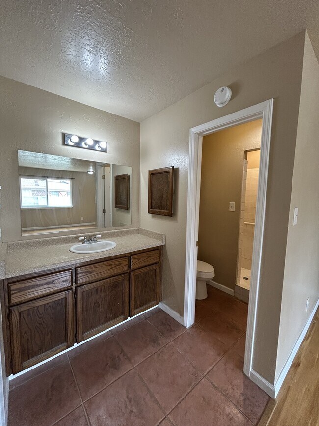 Building Photo - 7061 Luella Anne Dr NE
