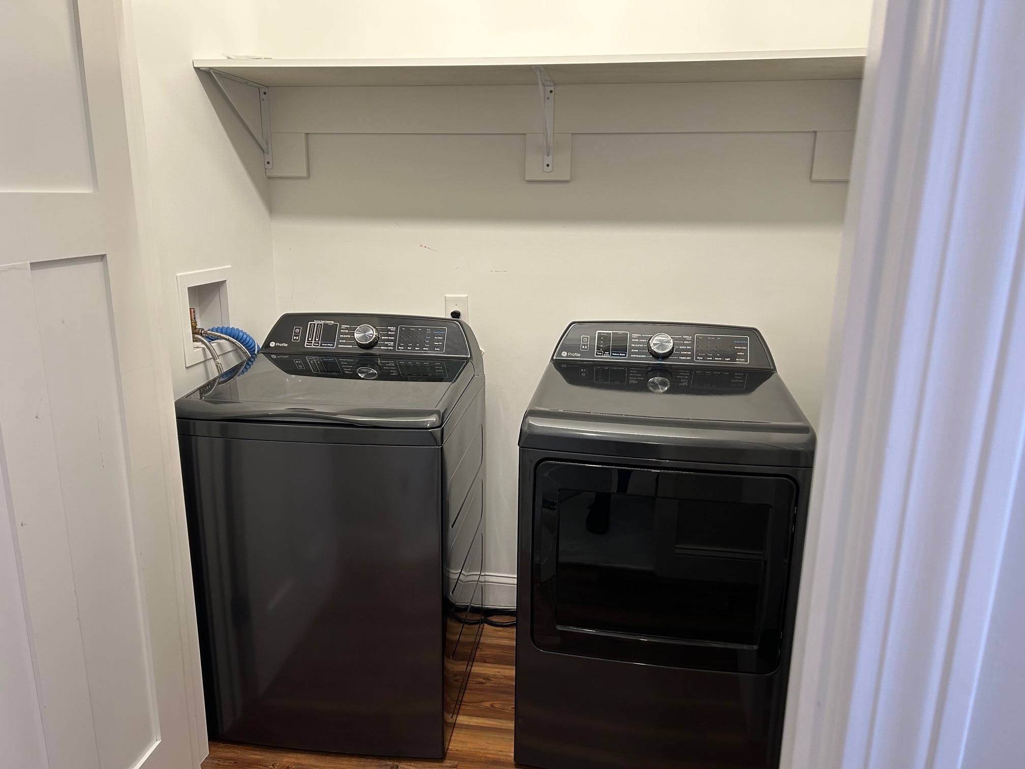 Building Photo - 393 Pleasant Valley Rd