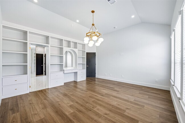Building Photo - 2401 Fastwater Creek Ct