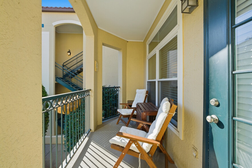 Building Photo - 955 Juniper St NE