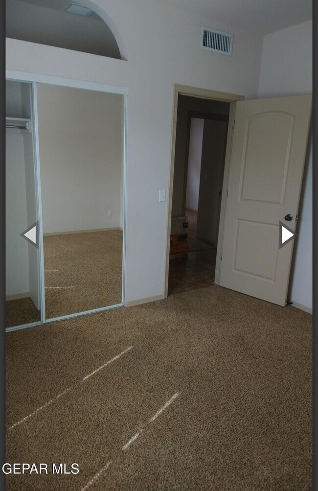 Building Photo - 6700 Cabana Del Sol Dr