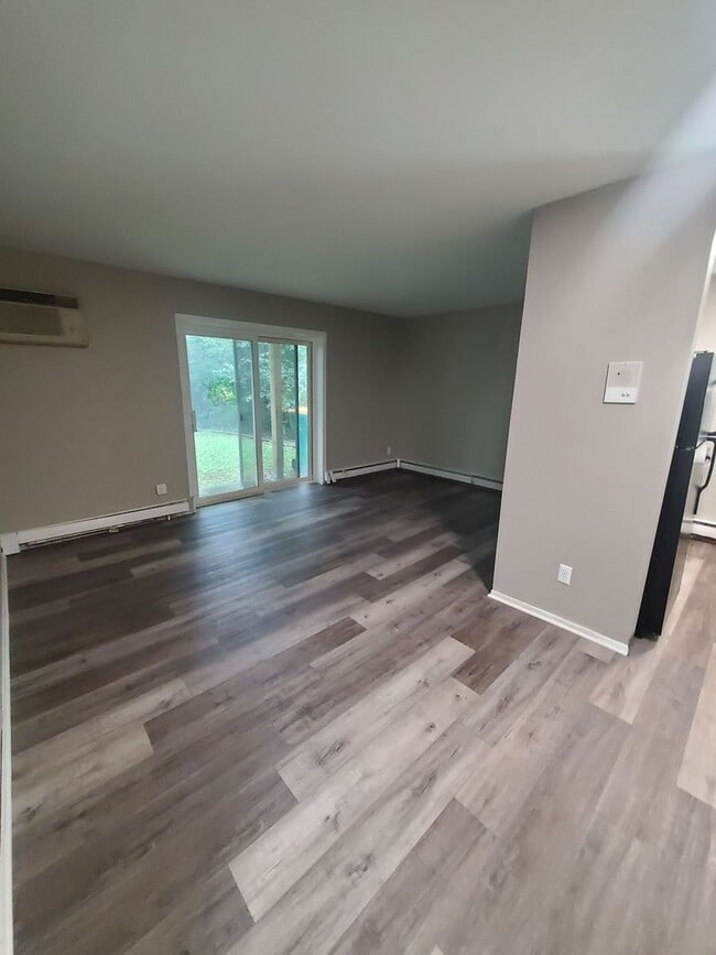 Primary Photo - 1710 Elder St. (10 Unit)