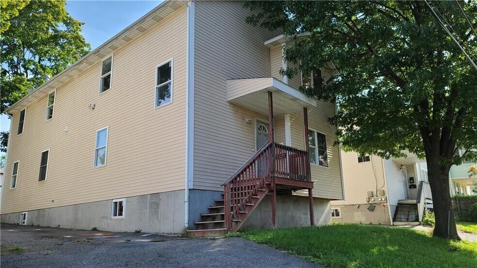 Building Photo - 235 Wadsworth St