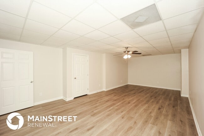 Building Photo - 1479 Steam Engine Way NE