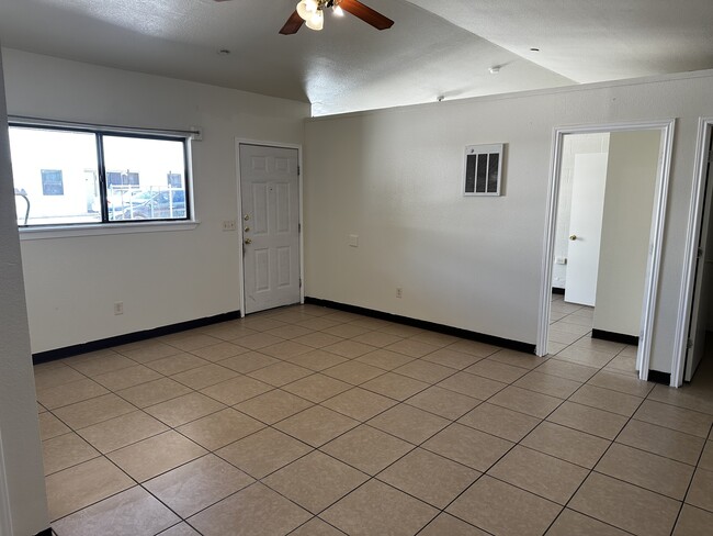 3 bedroom - Comal Apartments