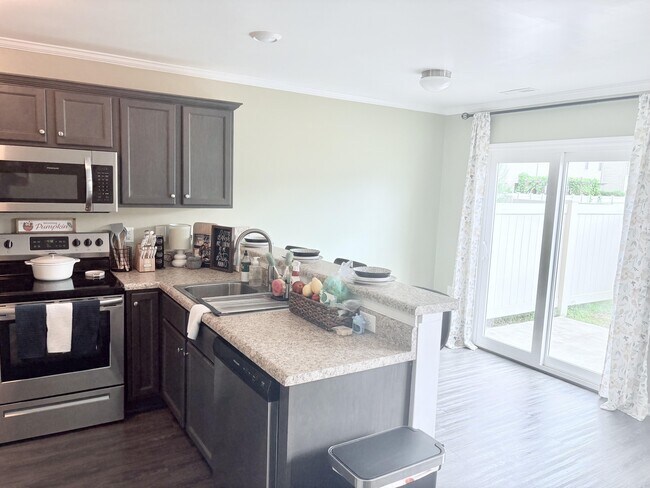 Building Photo - 456 Sullivan Loop Rd