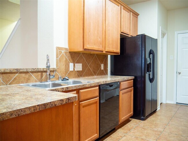 Building Photo - 47 Wickerdale Pl