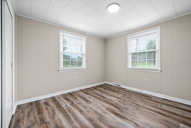 Building Photo - Ranch Style home Sango!