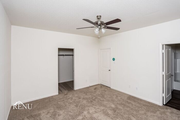 Building Photo - 530 London Dr