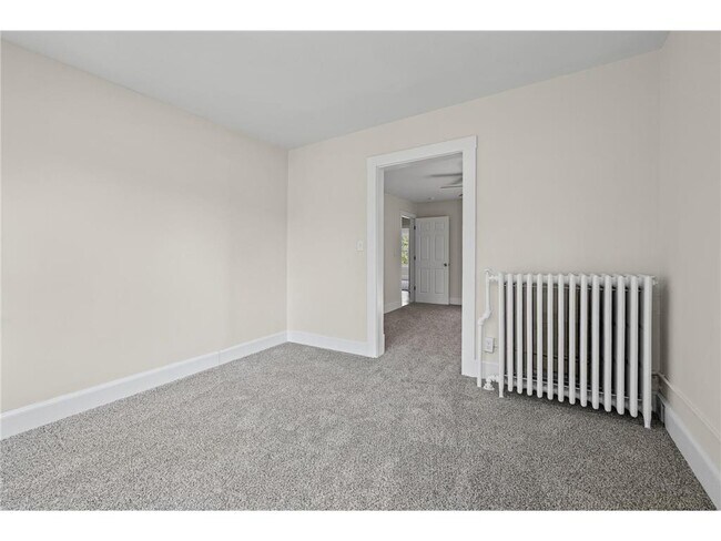 Building Photo - 892 Marshall Ave