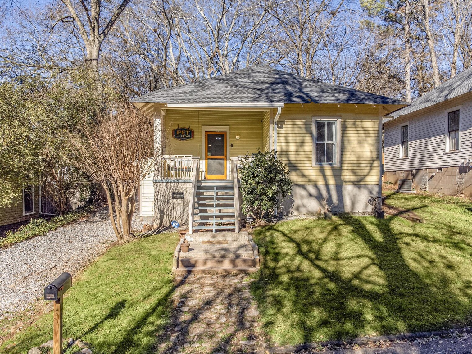 Building Photo - 133 Lenoir Ave