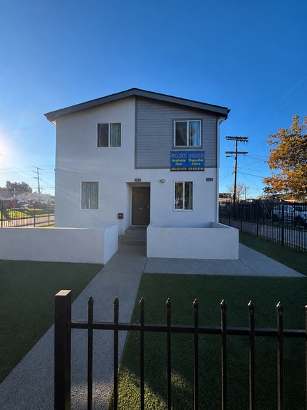 Building Photo - 120 E 107th St