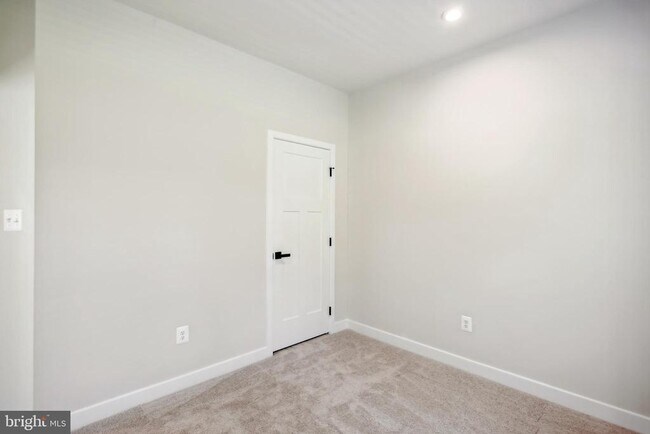 Building Photo - 19753 Grn Vlg Dr