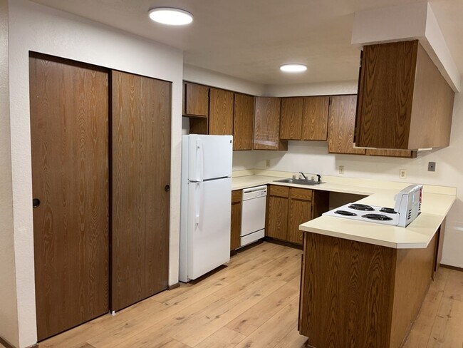 Interior Photo - Viking Suites