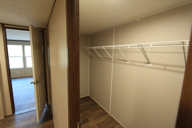 Building Photo - 3091 Shannon Rd