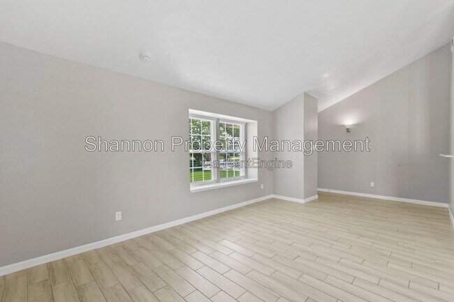 Building Photo - 3110 Oak Rock