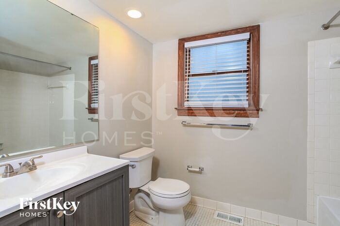 Building Photo - 1564 Parliament Ct