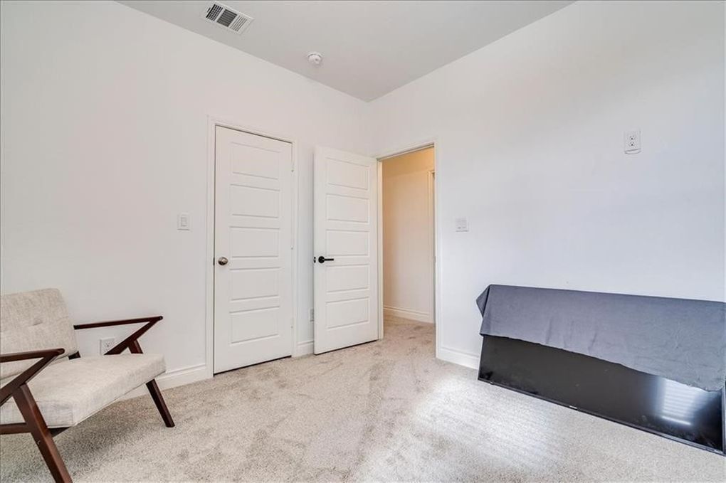 Building Photo - 101 Locklin Dr