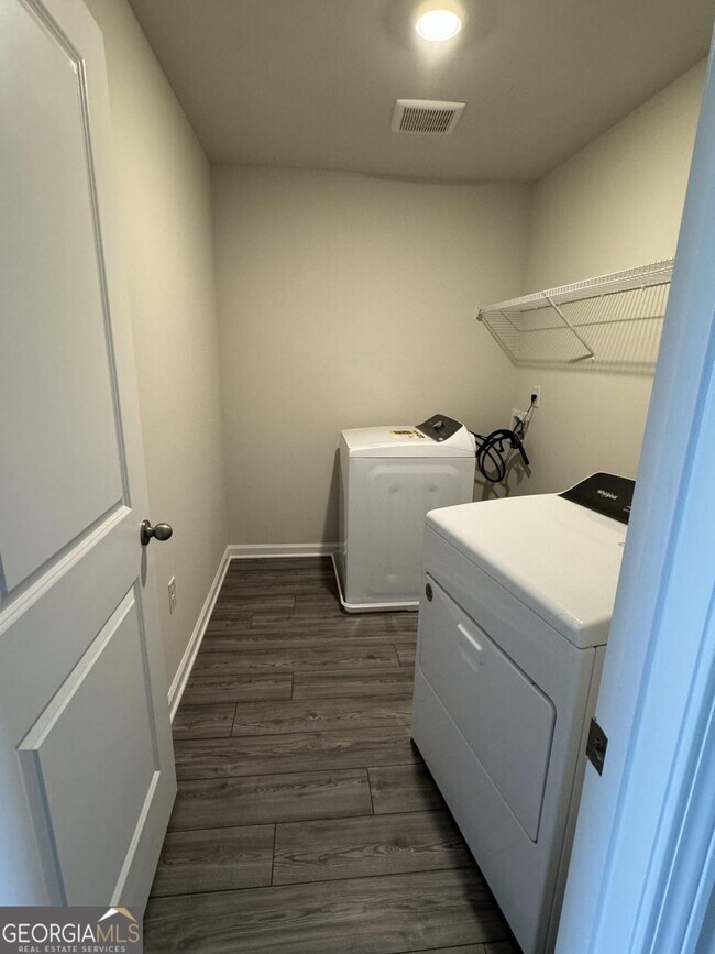 Building Photo - 15 Warwick Ct