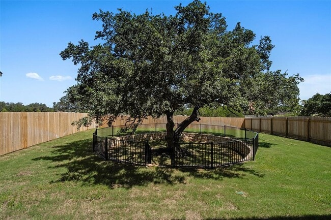 Building Photo - 1721 Roaming Oak Bnd