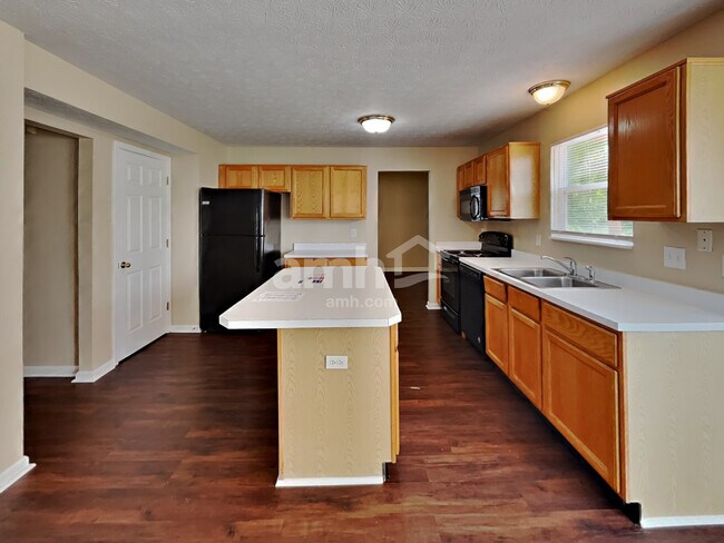 Building Photo - 7799 Cobblesprings Dr