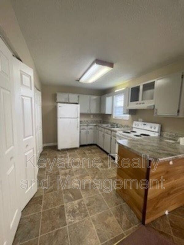 Building Photo - 298 Thompsonville Ln