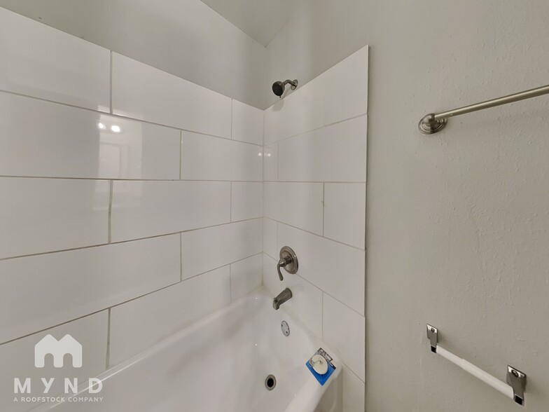 Building Photo - 4419 Trafalgar Dr