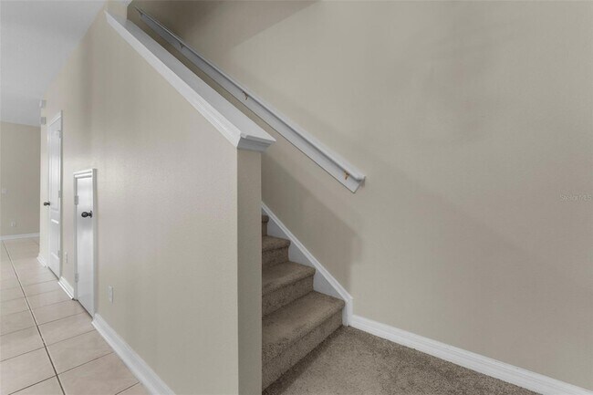 Building Photo - 10325 Manderley Way