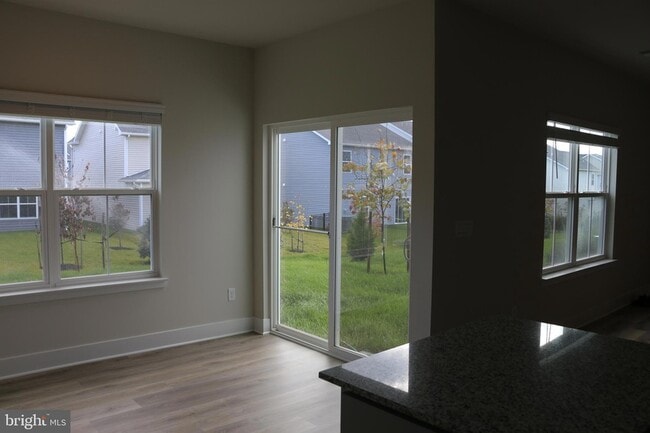 Building Photo - 218 Munsee Cir