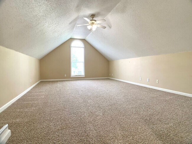 Building Photo - 4080 Challis Dr