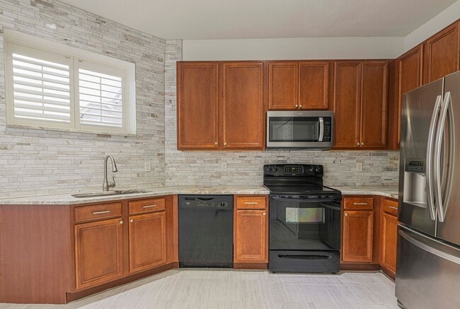 Building Photo - 3701 Titanic Cir