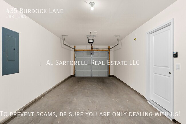 Building Photo - 435 Burdock Ln
