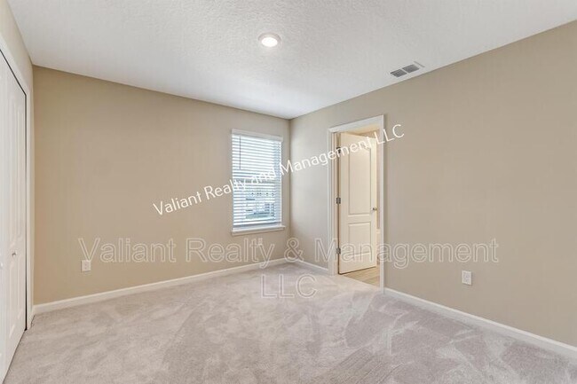 Building Photo - 1325 Salt Ridge Ave