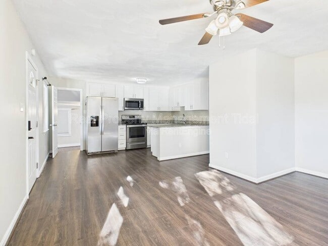 Building Photo - 8000 Diggs Rd