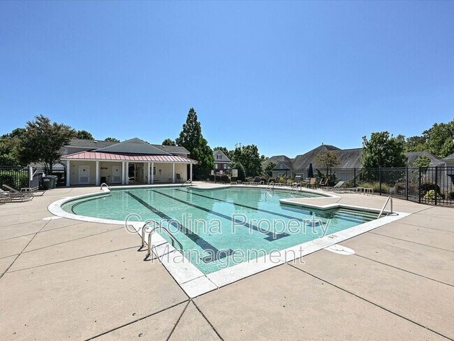 Building Photo - 14604 Monferrato Way