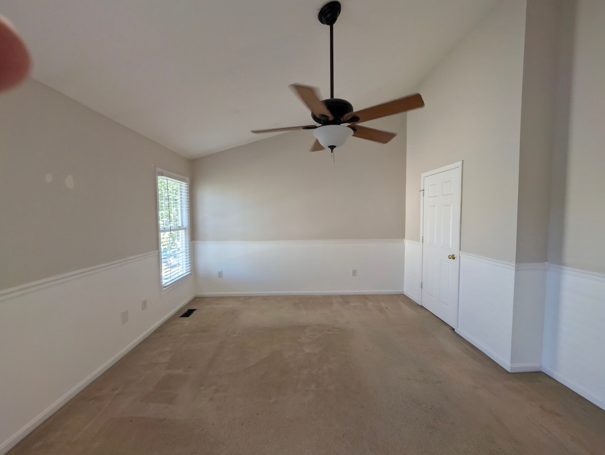 Building Photo - 212 Silver Stone Dr