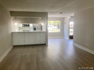 Building Photo - 1215 N Egret Point