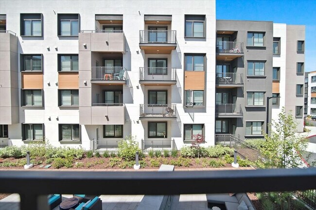 Building Photo - 3639 Haven Ave