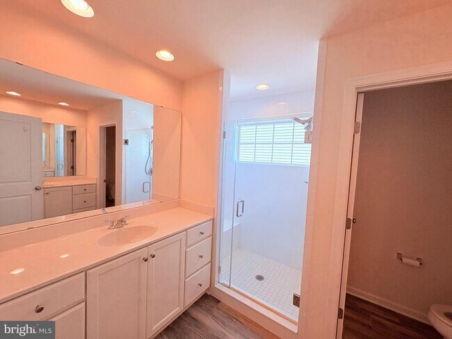 Building Photo - 1071 Coastal Ave