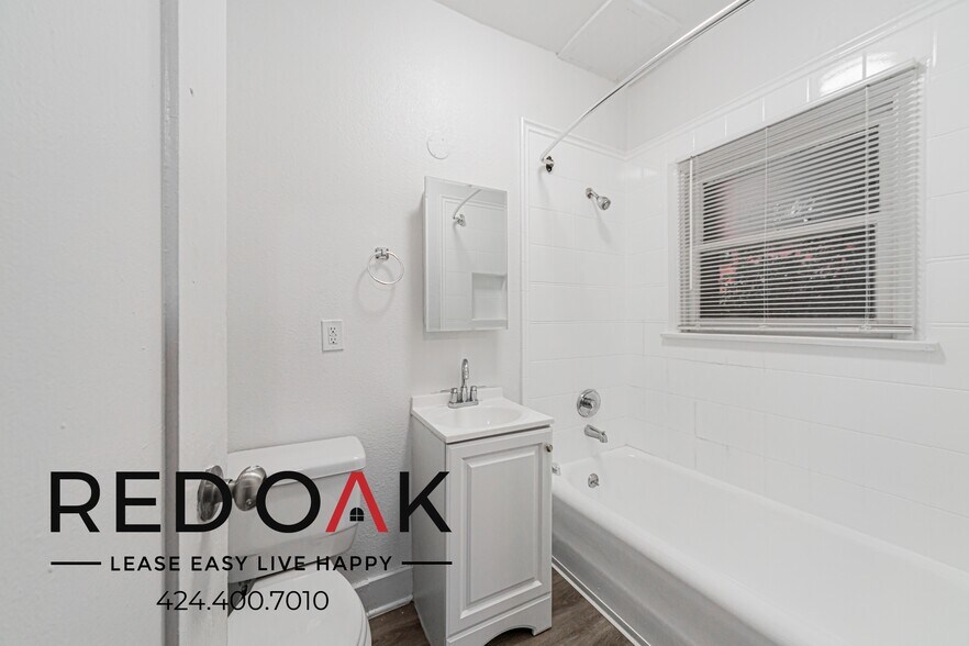 Building Photo - 1616 Normandie Ave