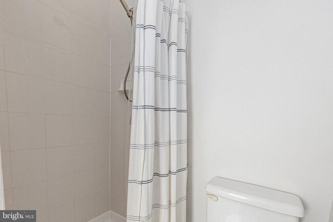 Building Photo - 709 Gaither Rd