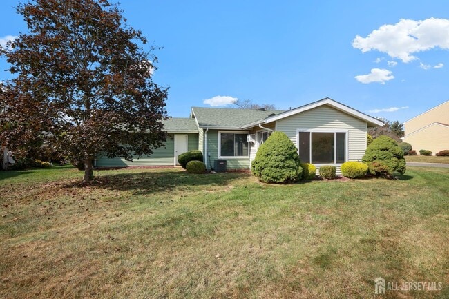 Building Photo - 351A Jutland Dr