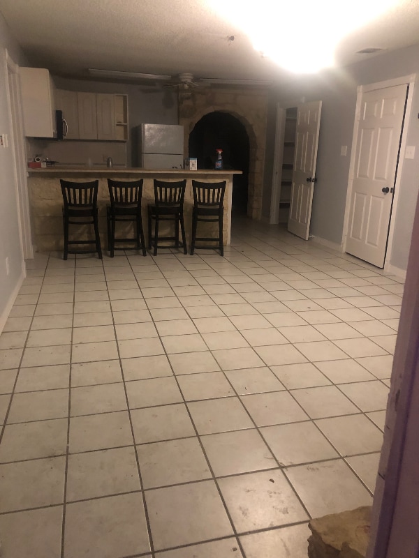 Building Photo - 10207 Wagon Rd W