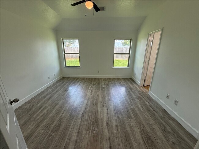 Building Photo - 12650 Redbud Villa Lane