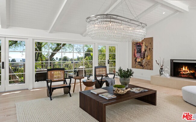 Building Photo - 1330 N Wetherly Dr