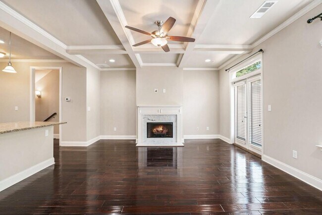 Primary Photo - 612 Luckett Ct